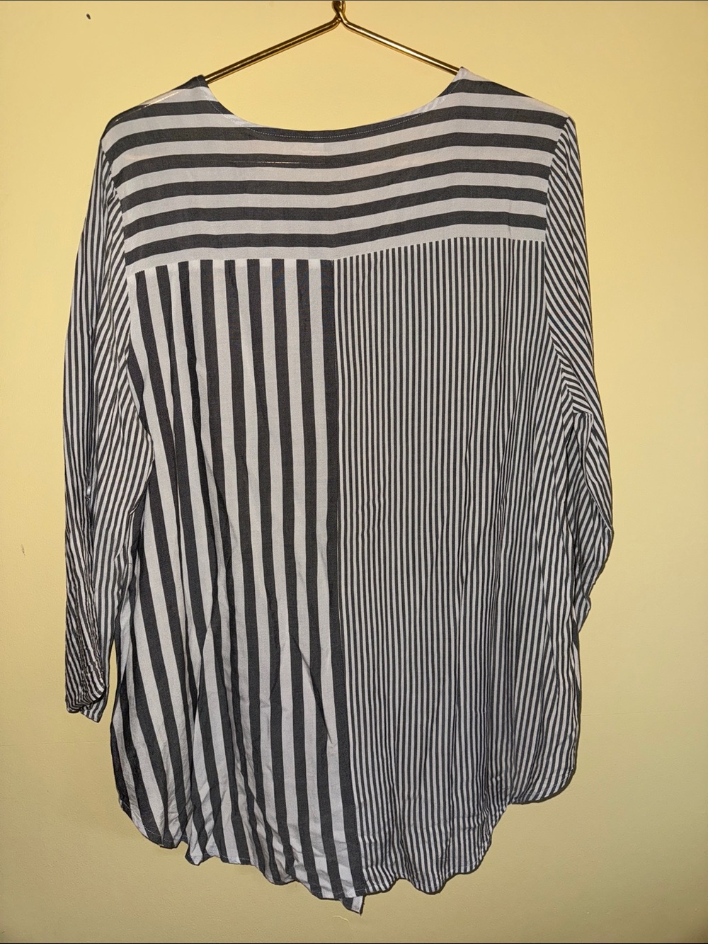 C Est. 1946 Striped Women’s Top - Picture 11 of 14